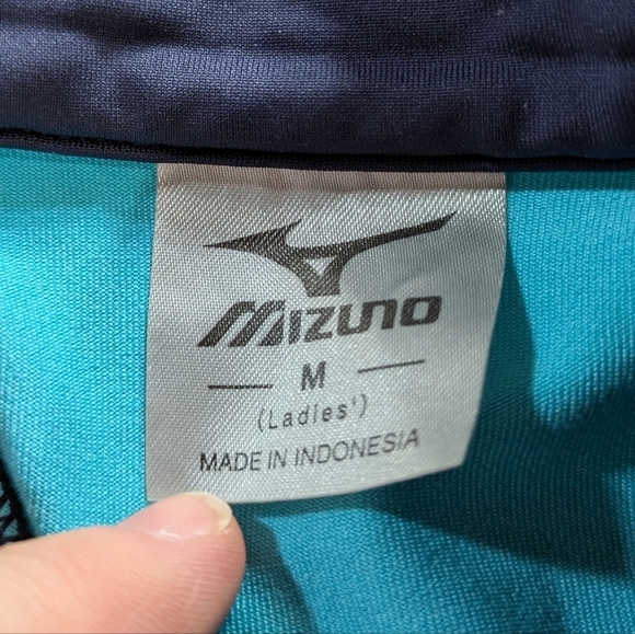 ✨3/$15 Mizuno blue 1/3 zip long sleeve pullover M - Picture 8 of 9
